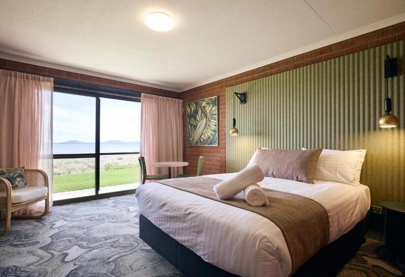 اتاق لوکس, The Waterloo