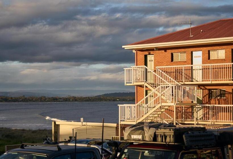 اتاق خانوادگی, The Waterloo