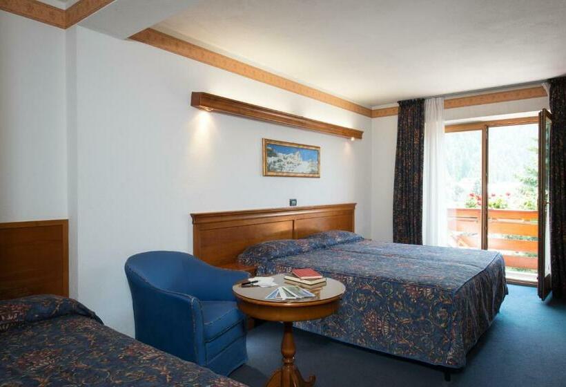 חדר סטנדרט לשלושה, Tourist