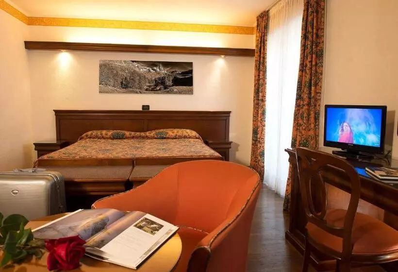اتاق استاندارد چهار تخته, Tourist