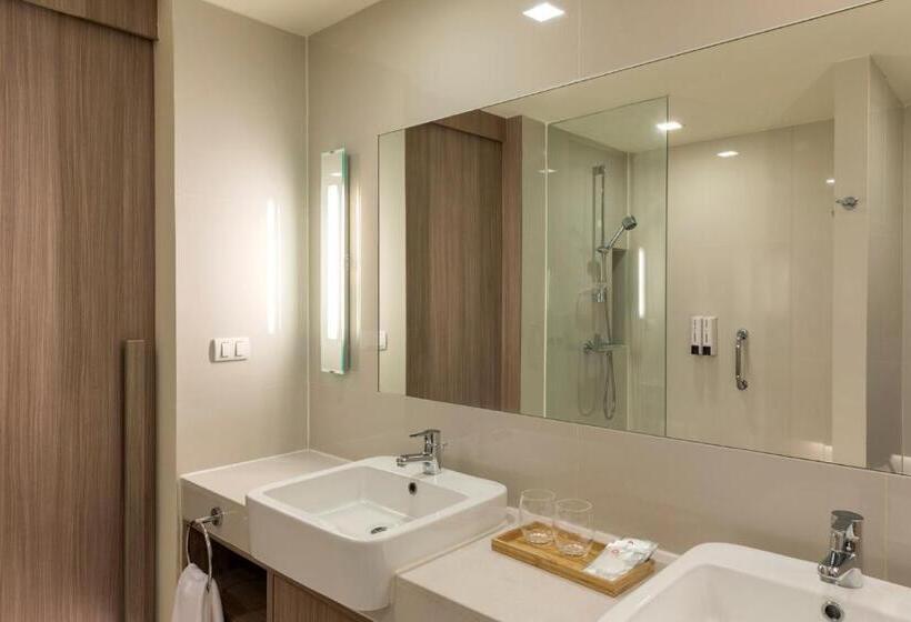 اتاق لوکس خانوادگی, Travelodge Pattaya