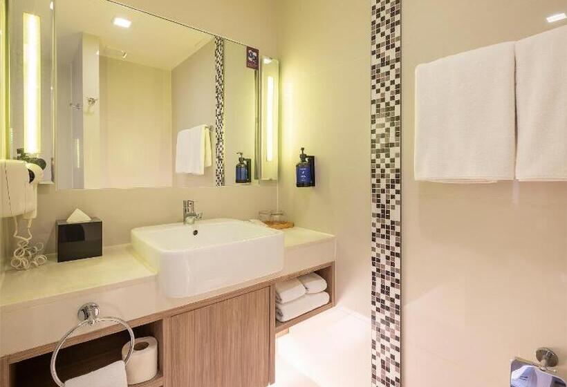 اتاق استاندارد سه نفره, Travelodge Pattaya