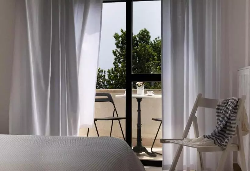 اتاق استاندارد با بالکن و چشم‌انداز دریا, Villa Penelope