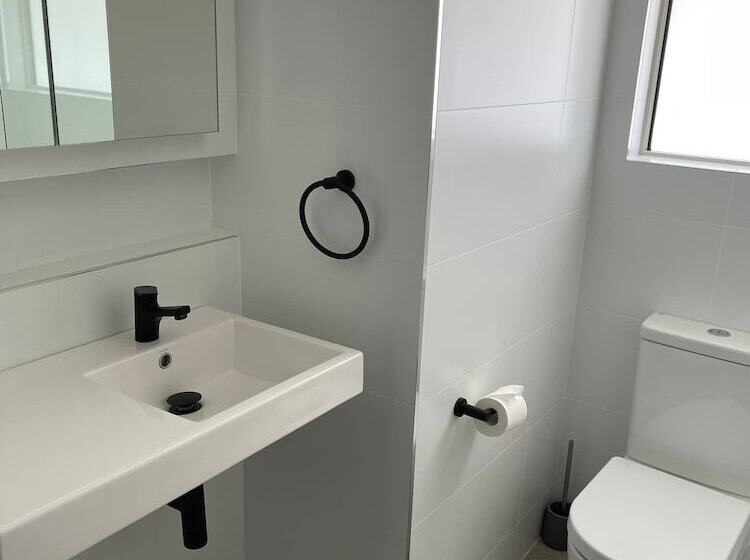 إستوديو قياسى, Jesmond Executive Villas