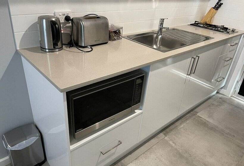 إستوديو قياسى, Jesmond Executive Villas