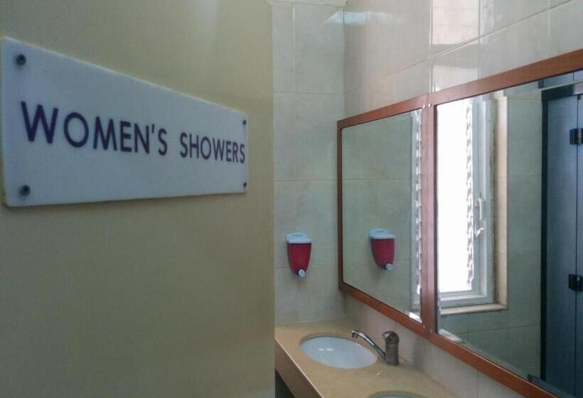 חדר סטנדרד יחיד חדר אמבטיה משותף, Momos Hostel