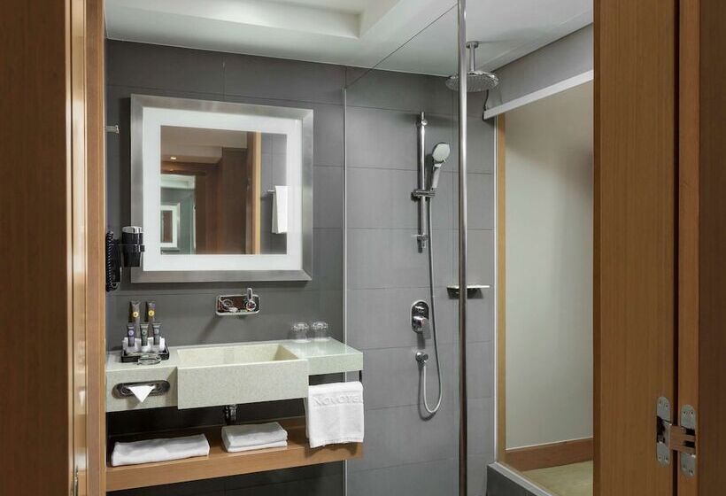 اتاق لوکس, Novotel Yangon Max