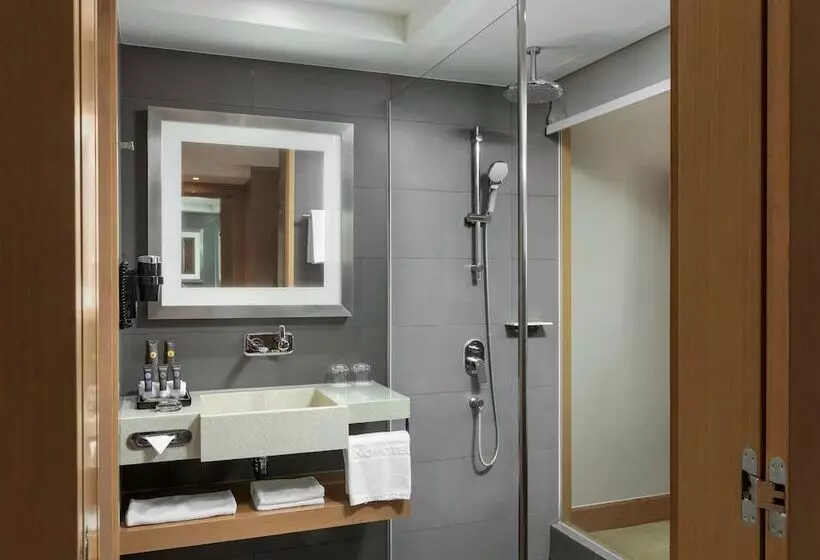 Deluxe Zimmer, Novotel Yangon Max