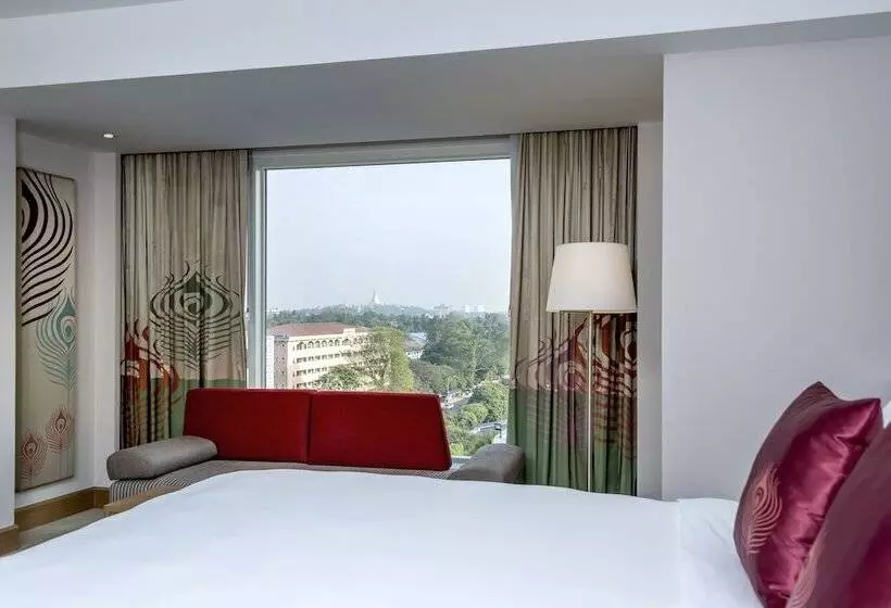Deluxe Zimmer, Novotel Yangon Max