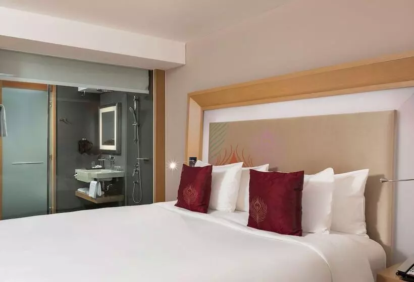 Deluxe Zimmer, Novotel Yangon Max
