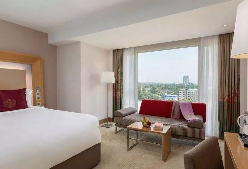 Deluxe Zimmer, Novotel Yangon Max
