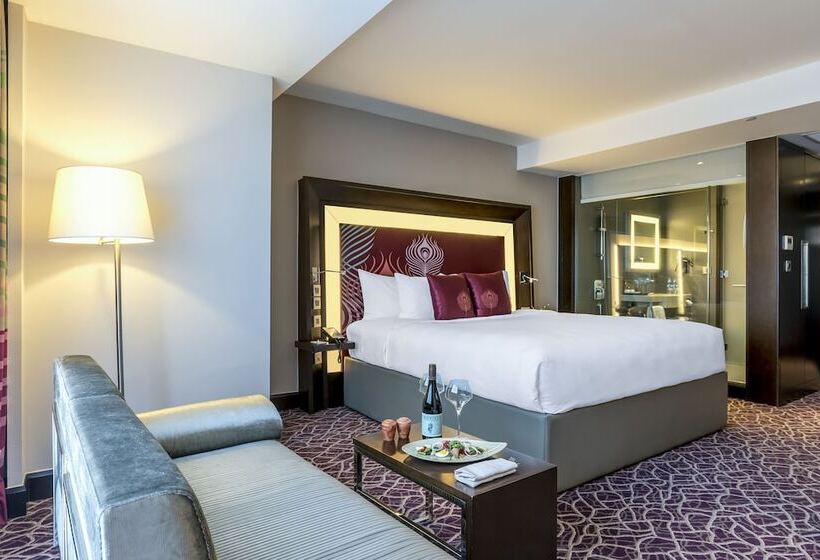 اتاق سوپریور, Novotel Yangon Max