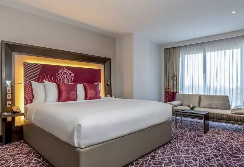 Executive Suite, Novotel Yangon Max