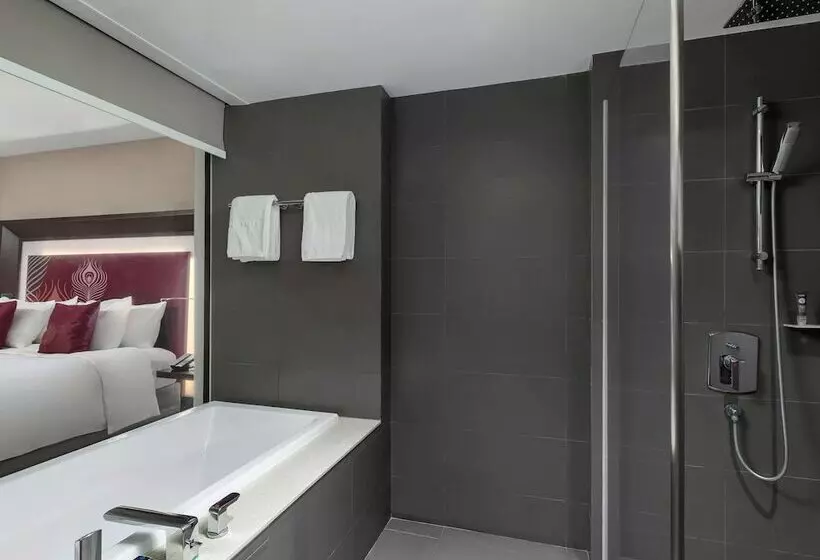 Executive Suite, Novotel Yangon Max