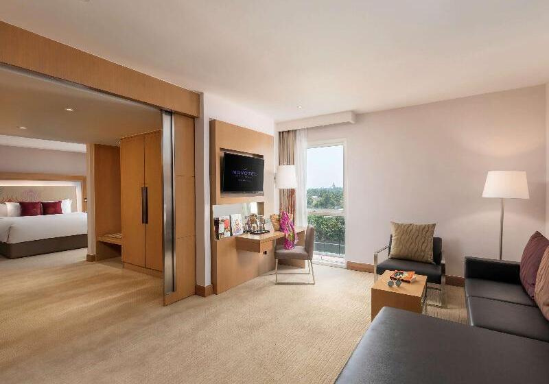 سوییت لوکس, Novotel Yangon Max