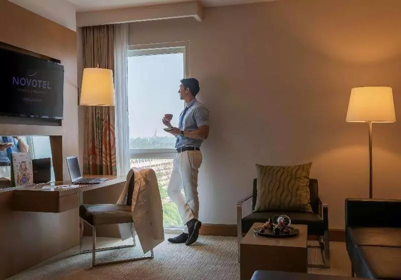 Deluxe Suite, Novotel Yangon Max