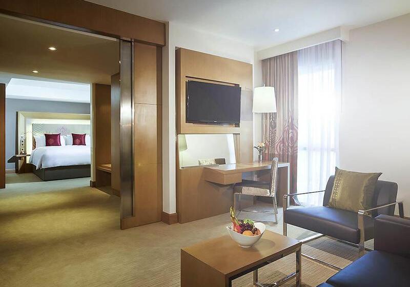 سوییت لوکس, Novotel Yangon Max