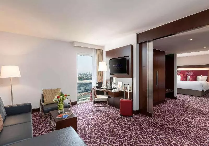 Deluxe Suite, Novotel Yangon Max