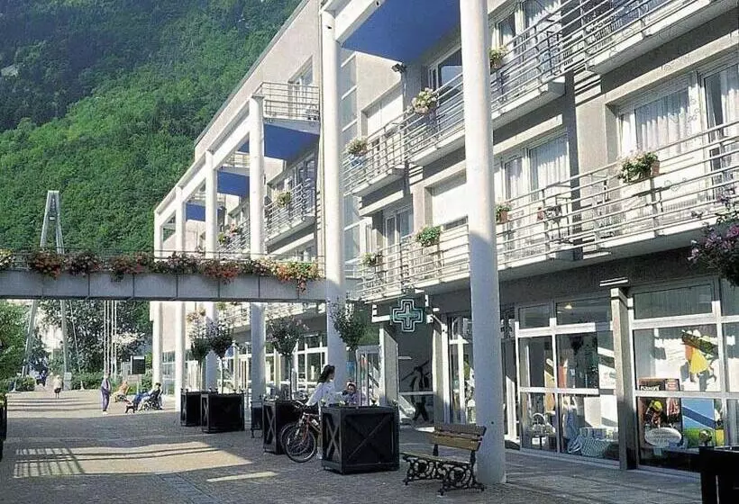 スタンダードスタジオ, Residence Rive Droite