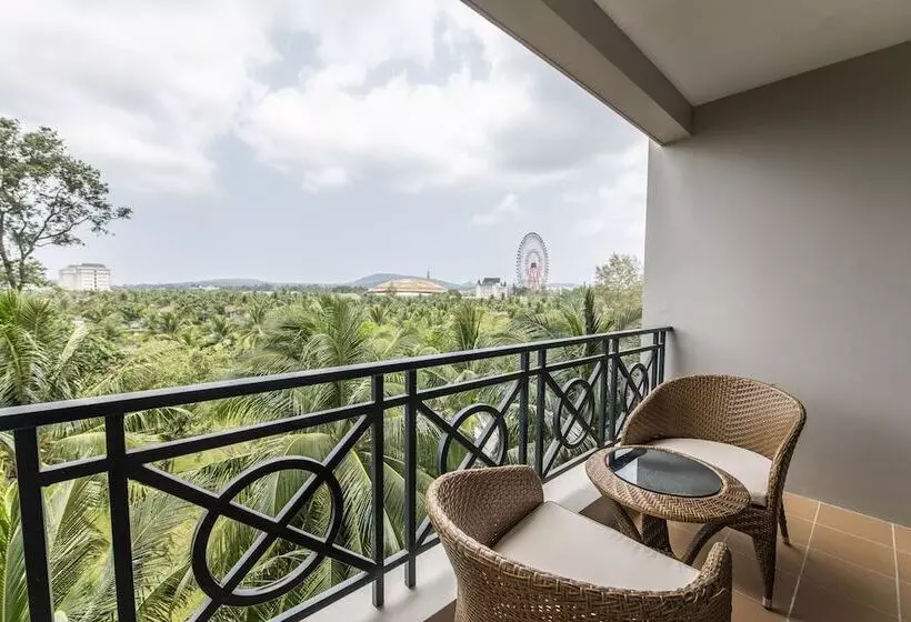 Deluxe Room Garden View