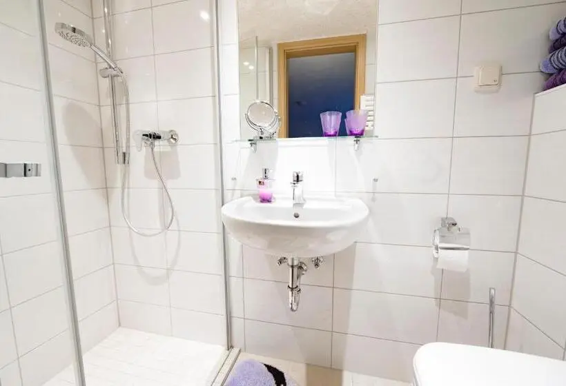 Quarto Estandar, Landpension Risch