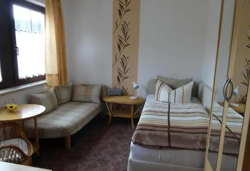 Quarto Estandar Individual, Landpension Risch