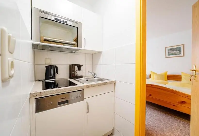 Quarto Estandar Individual, Landpension Risch