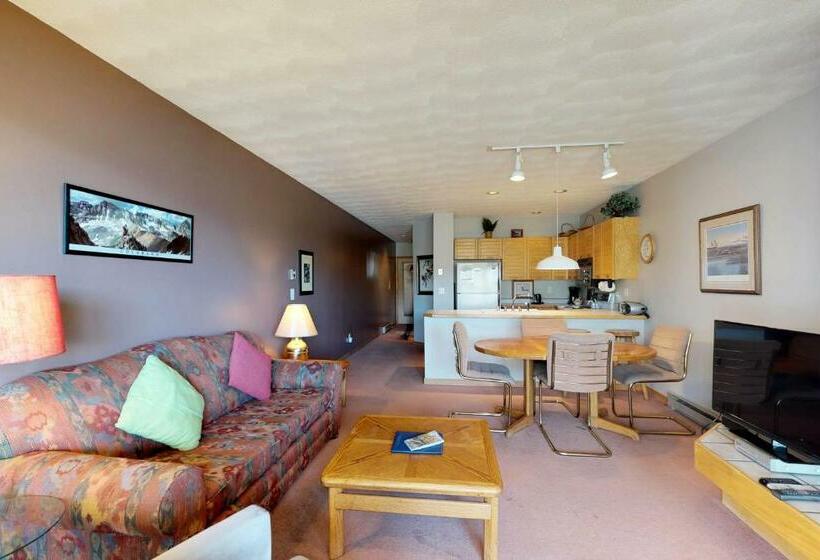 דירת חדר, East Bay 6