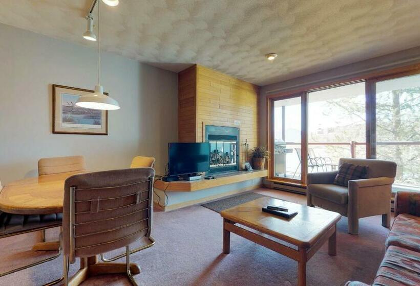 דירת חדר, East Bay 6