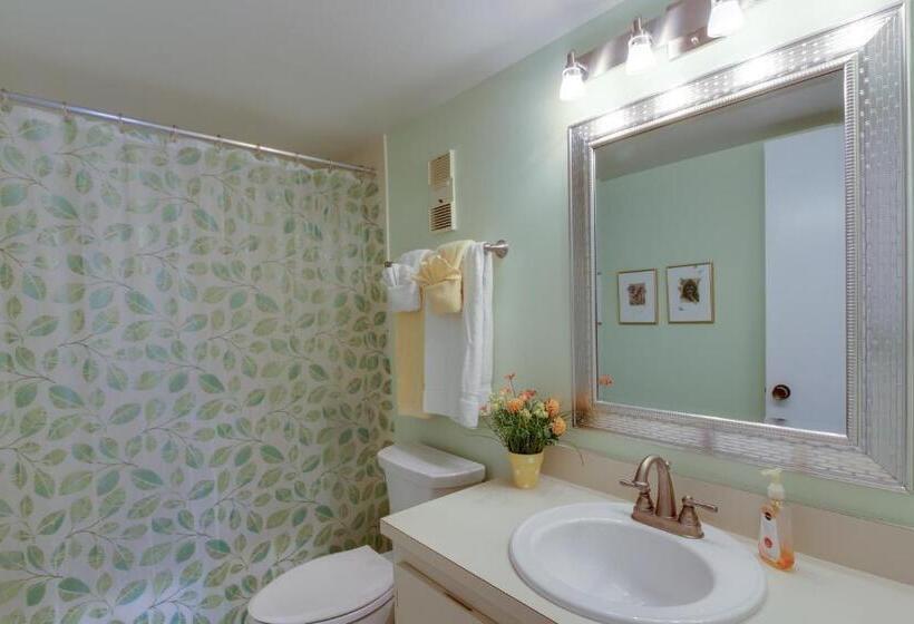 شقة غرفتين, Seaview Court