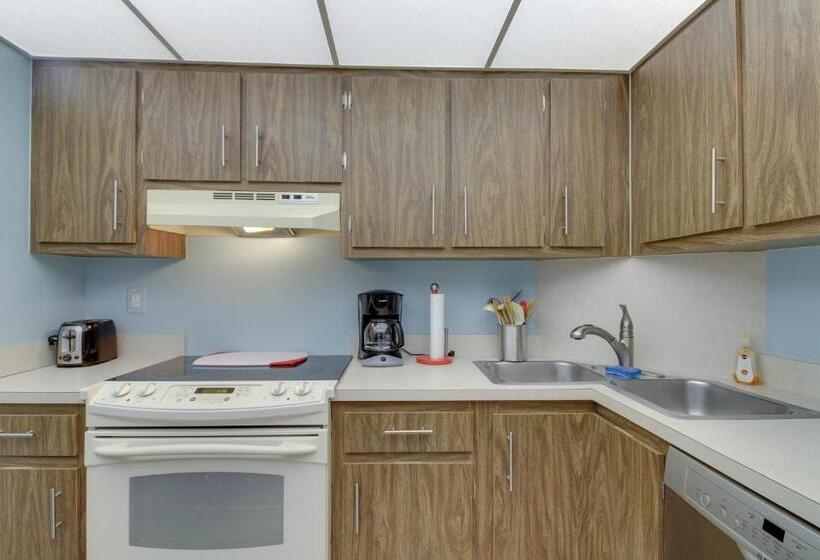 شقة غرفتين, Seaview Court