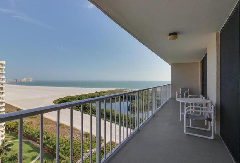 شقة غرفتين, Seaview Court