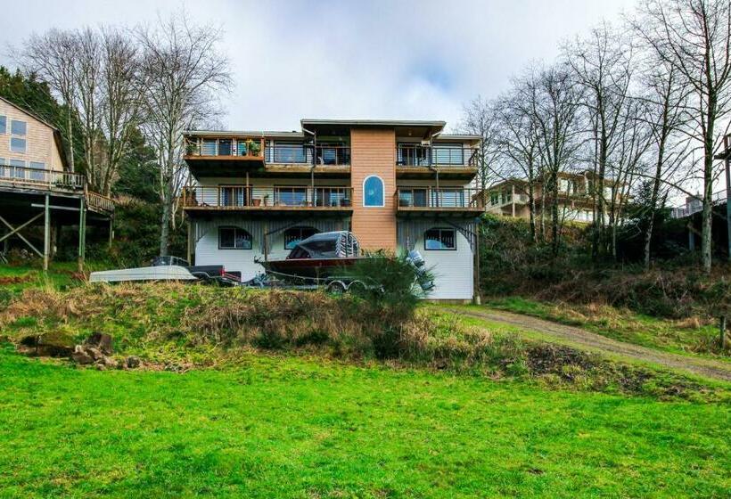 带2个卧室的公寓, Sitka Sky