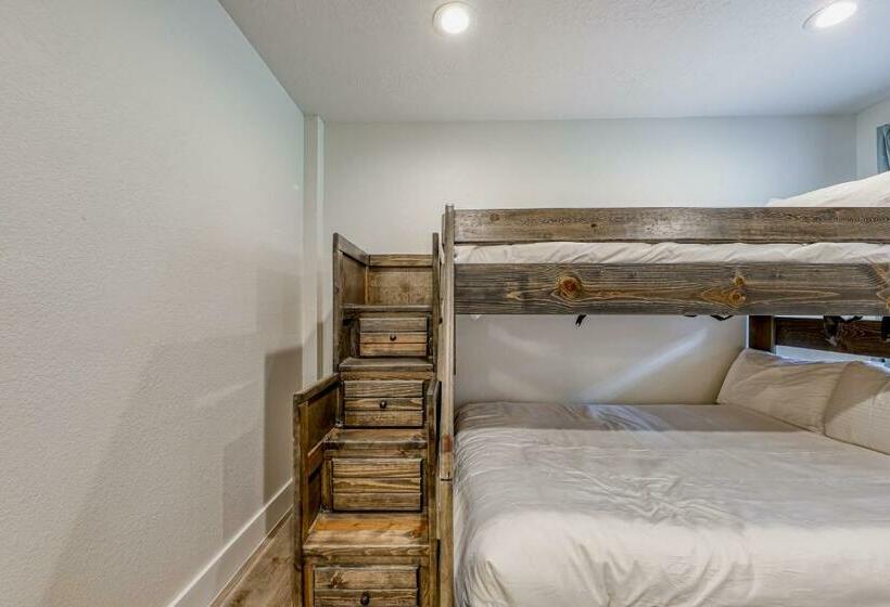 침실 2개 아파트, Giant Steps #40