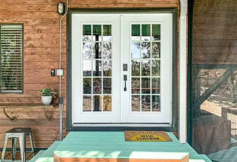 スタンダードスタジオ, Chimney Rock Tiny Home