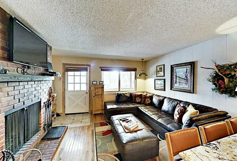 דירת חדר, Hi Country Haus 1414