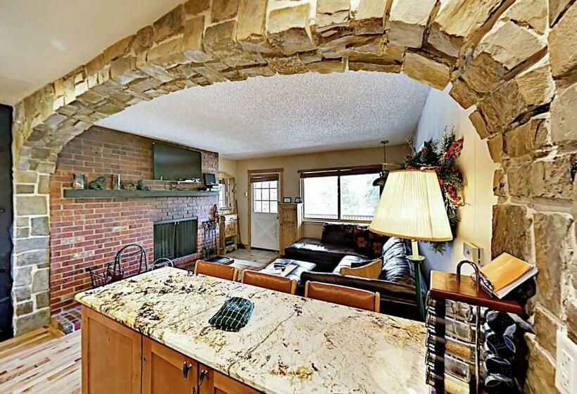 דירת חדר, Hi Country Haus 1414