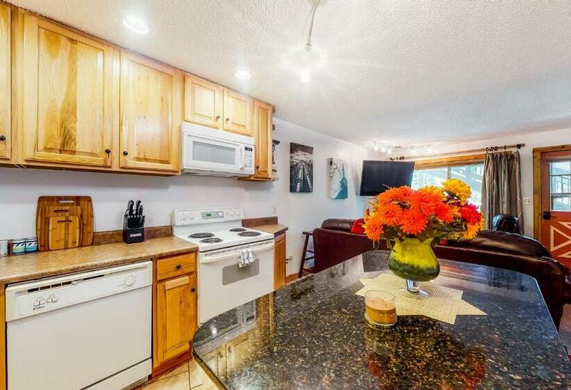 דירת חדר, Hi Country Haus 1414