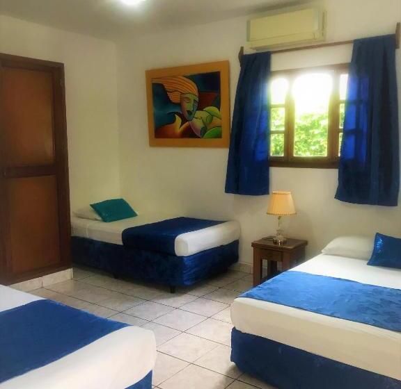 اتاق استاندارد چهار تخته, Hc Liri