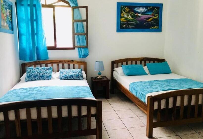 اتاق استاندارد چهار تخته, Hc Liri