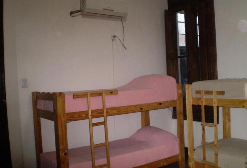 ルームシェアのワンベッド, Hostel Marino Rosario