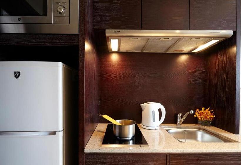 سوییت, Amari Dhaka