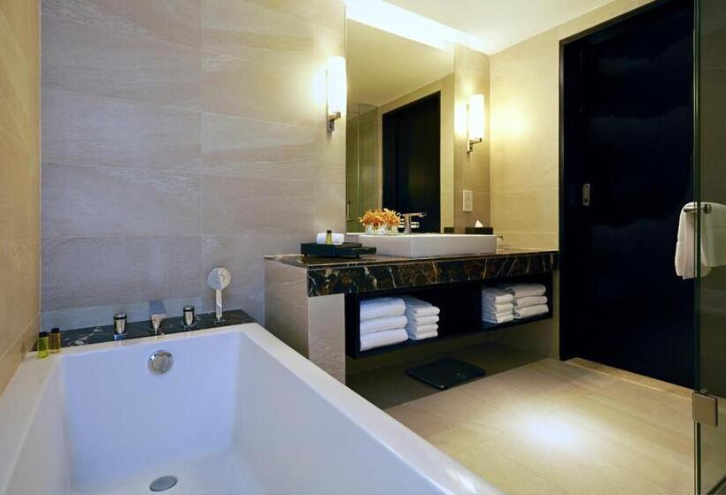 سوییت جونیور, Amari Dhaka