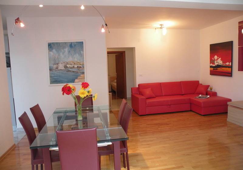 سوییت جونیور, Amari Dhaka