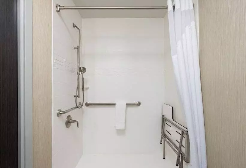 身障者適用スイートルーム, Holiday Inn Express And Suites Norman, An Ihg