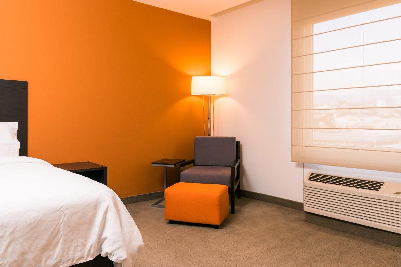 اتاق استاندارد با تخت بزرگ برای معلولان, Holiday Inn Express Tegucigalpa, An Ihg