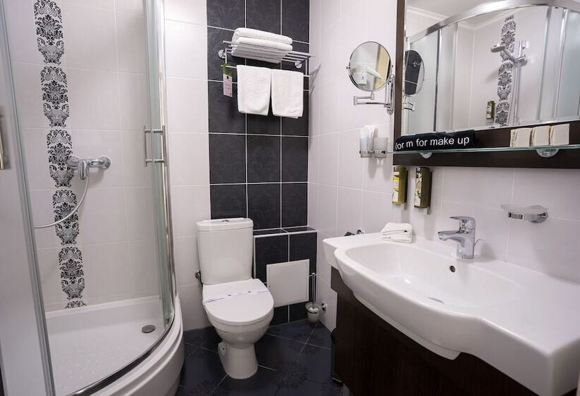 غرفة سوبيريور مطلة على حمام السباحة, Kavalier Boutique