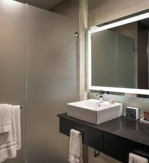 クイーンサイズベッドのスイートルーム, Metropolitan At The 9, Autograph Collection