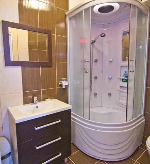 חדר סופריור, Oxigen Petrosani