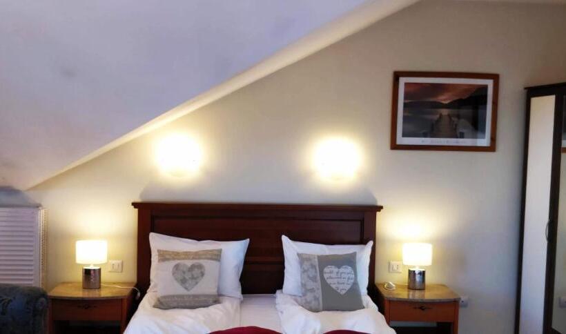 חדר סופריור, Oxigen Petrosani